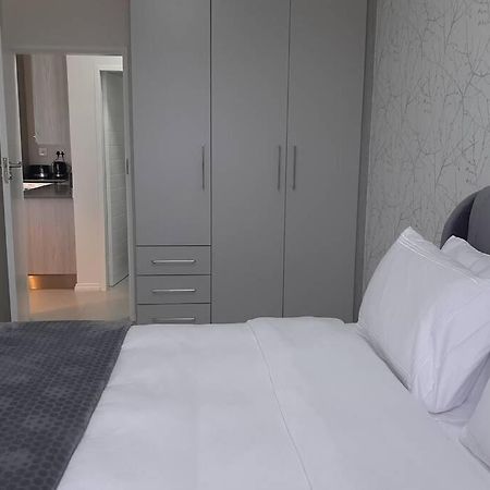 Mikeys Place On New: 2Bed2Bath No.1 With Free Wifinetflix Midrand Esterno foto