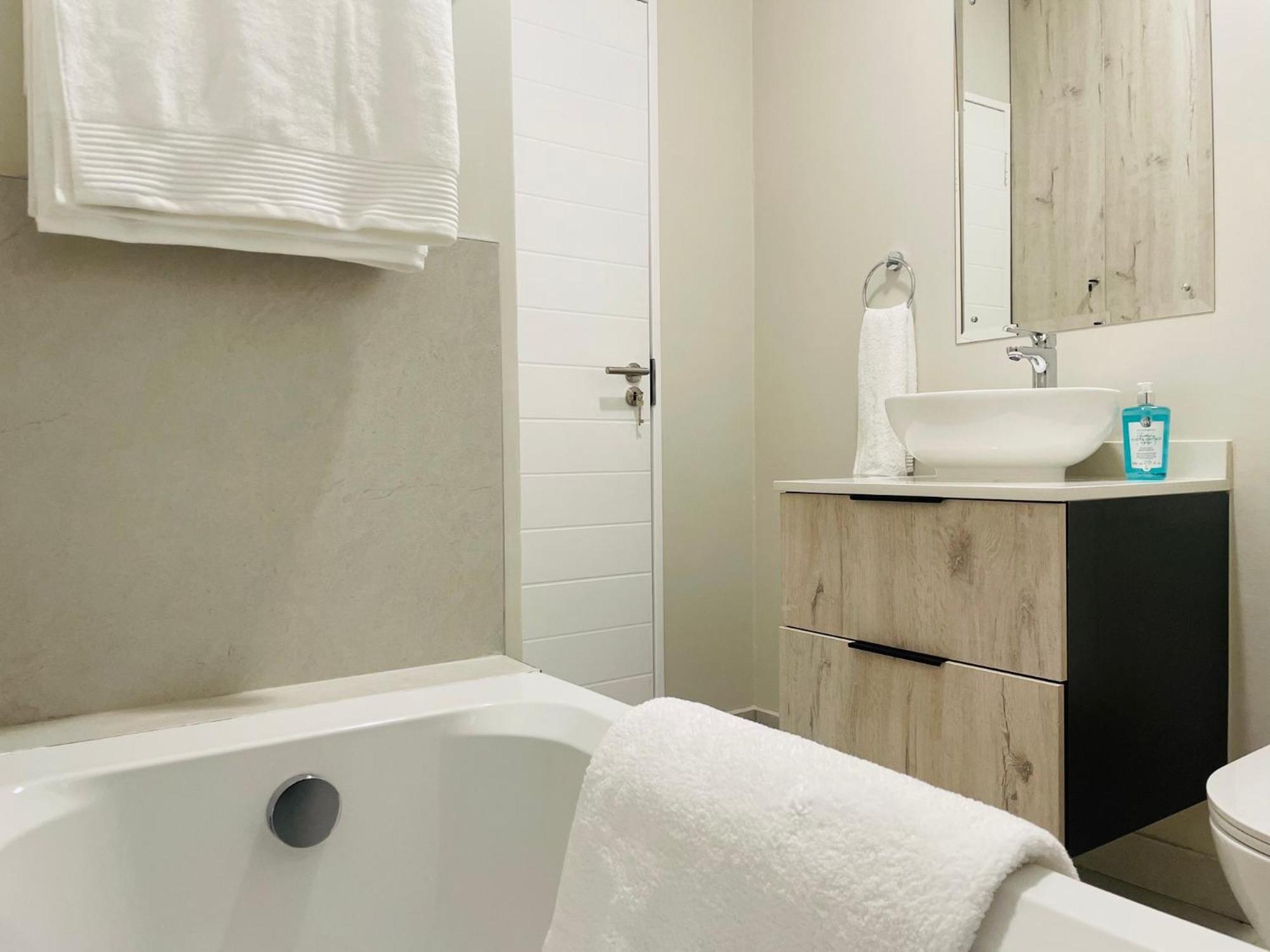 Mikeys Place On New: 2Bed2Bath No.1 With Free Wifinetflix Midrand Esterno foto